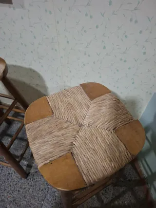 Banquitos madera y enea (3 unidades)