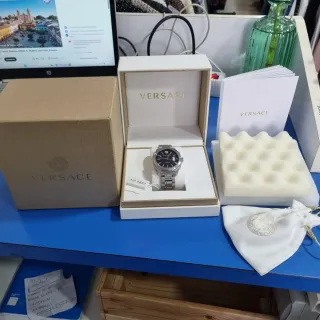 Reloj Versace plateado