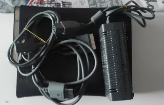 Xbox 360 120GB + Kinect + Giochi + Controller