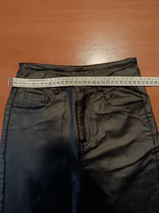 Pantaloni in pelle gamba dritta