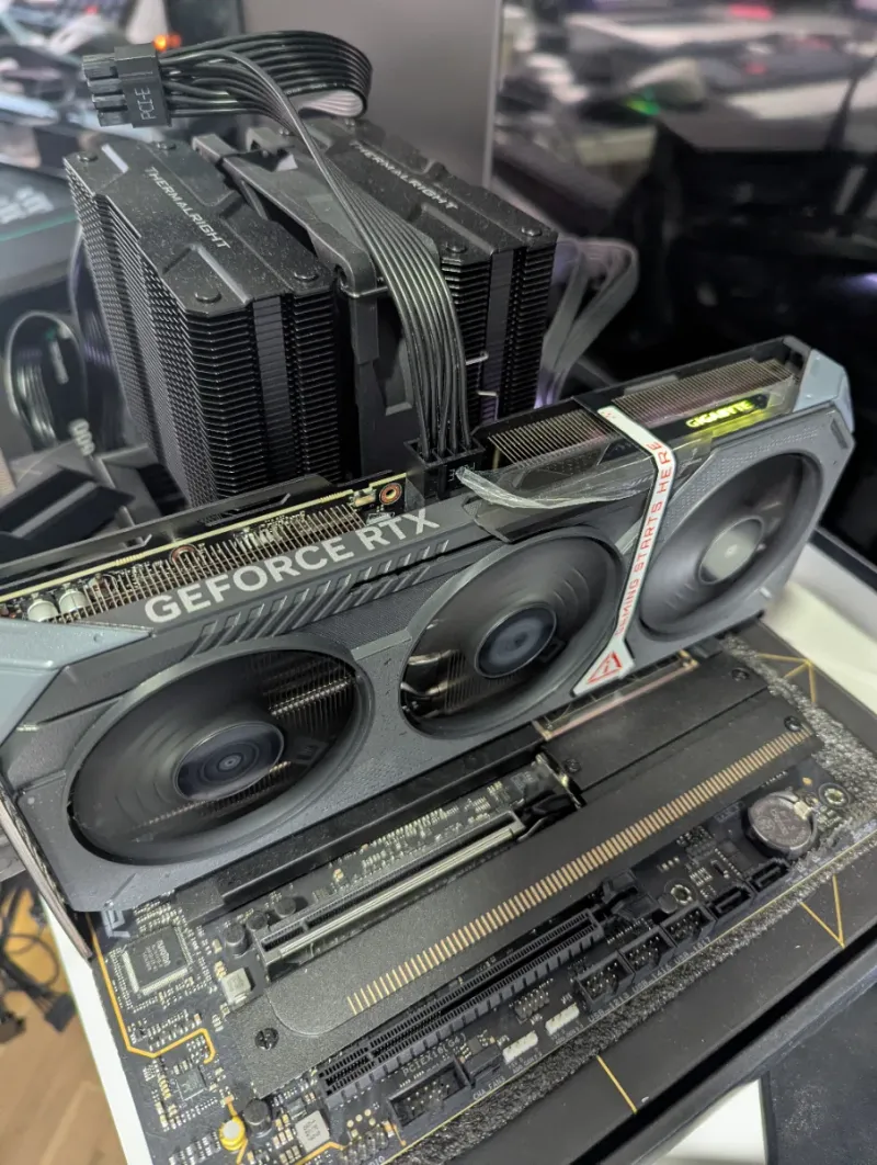 GIGABYTE GeForce RTX 5060 Ti Gaming OC 8G