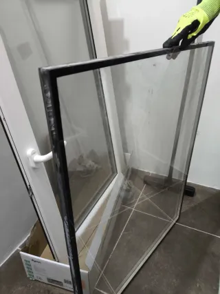 Ventana oscilobatiente Veka