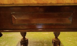 Mesita antigua mármol y madera