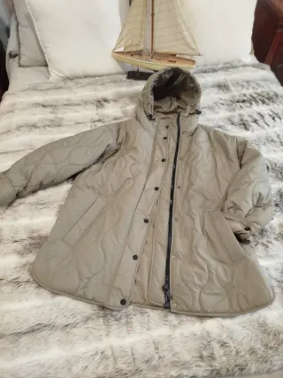 Abrigo acolchado verde oliva Zara