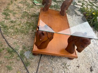 Mesa centro madera vintage caballos cristal
