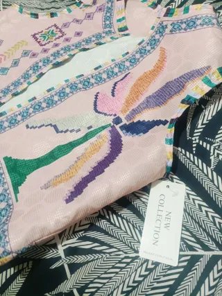 Chaleco multicolor con estampado étnico