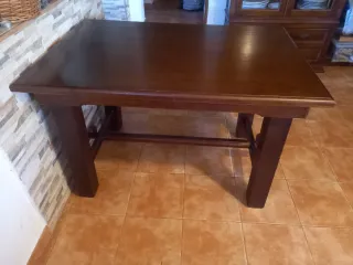 Mesa de madera maciza