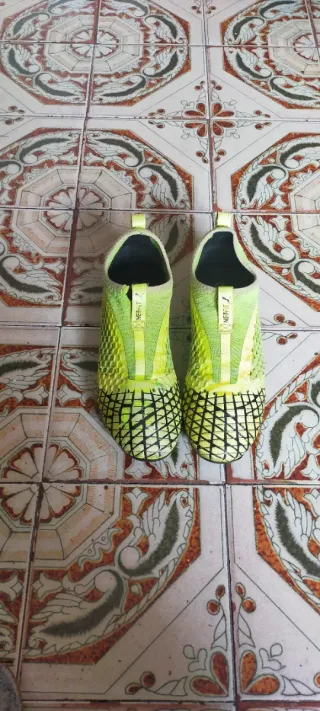 Botas de fútbol número 41