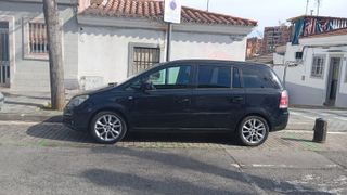 Traigo y llevo gente del aeropuerto furgoneta pequ