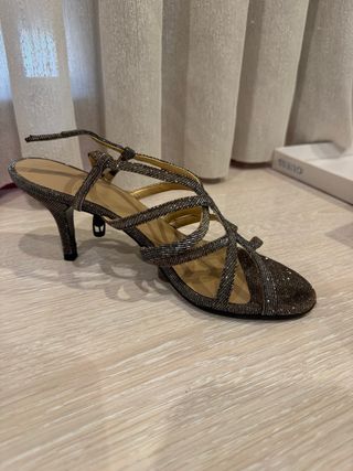 Sandalias Stuart Weitzman tacón medio