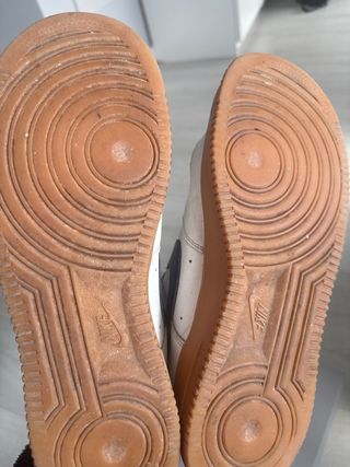 Nike Air Force 1 Talla 44 Marrones y Blancas