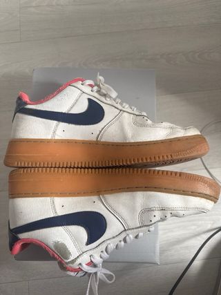 Nike Air Force 1 Talla 44 Marrones y Blancas