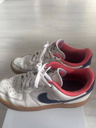 Nike Air Force 1 Talla 44 Marrones y Blancas