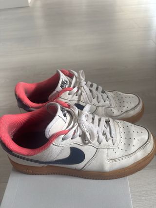 Nike Air Force 1 Talla 44 Marrones y Blancas