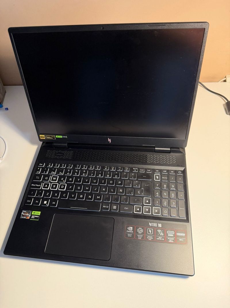 Portátil Gaming Acer Nitro 16 GeForce RTX 4050