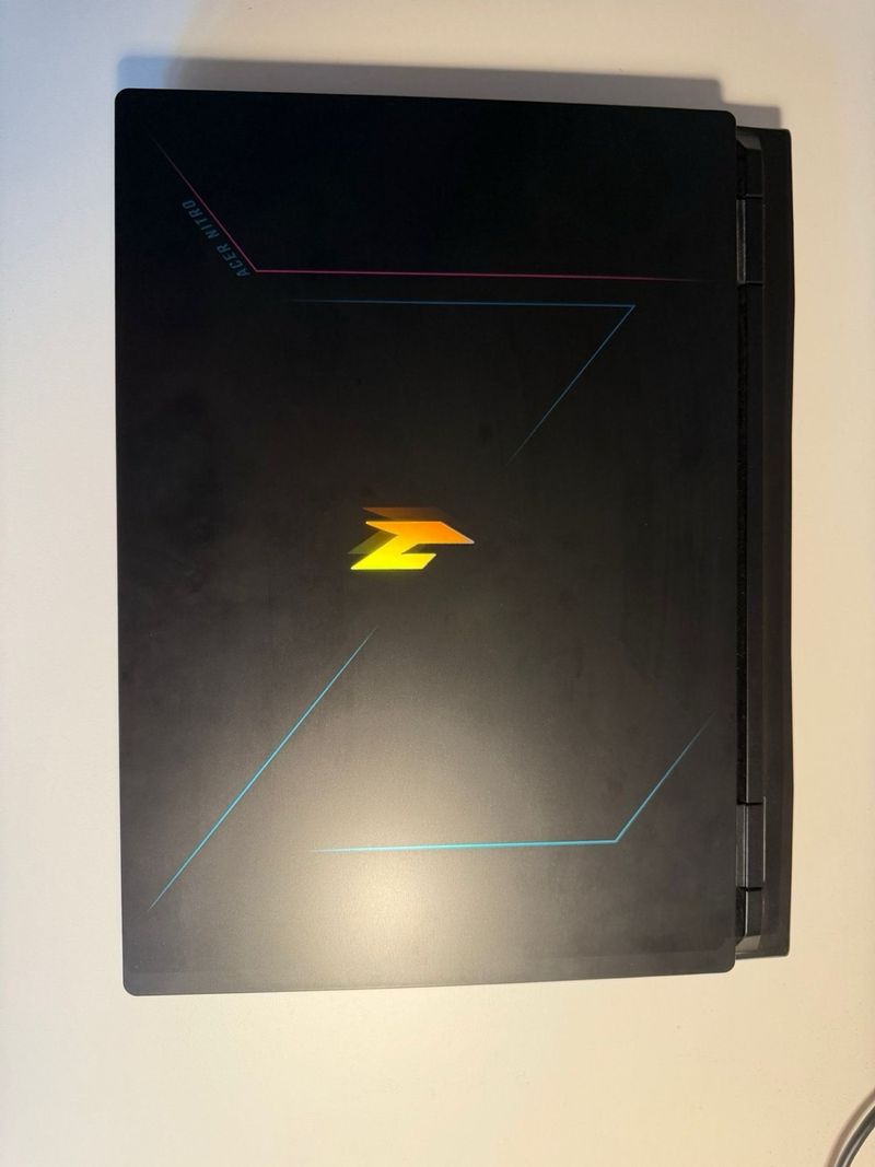 Portátil Gaming Acer Nitro 16 GeForce RTX 4050 afbeelding 2