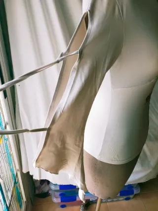 Top Bordado con Mangas Abiertas