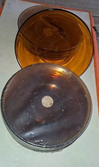 NUEVOS. Paquete de 6 platos de 17 cm de diámetro