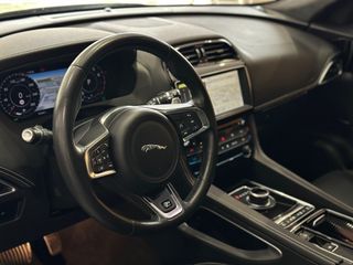 Jaguar F-Pace 250 R-Sport 2020