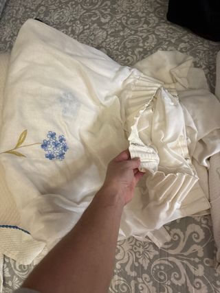 Cortinas y edredón floral azul incluye para colgar