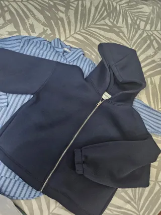 Lote de Sudadera con cremallera y camisa