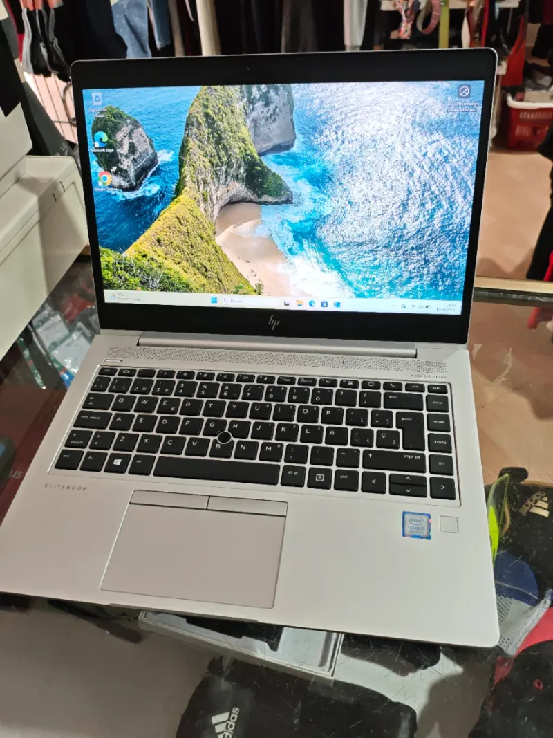 HP Portátil Plata ELITEBOOK 840 G5 afbeelding 2
