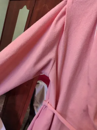 Bata rosa de felpa