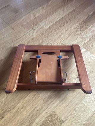 Atril de madera