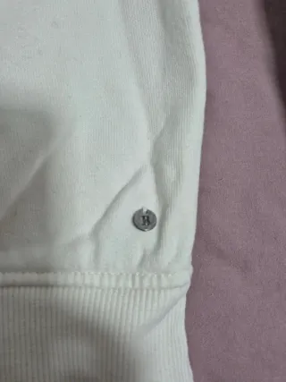 Sudadera blanca con estampado