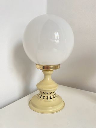 Lampade da tavolo sferiche beige e dorate