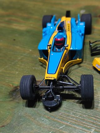 Superslot Hornby Renault F1 R23 Alonso.Accidentado