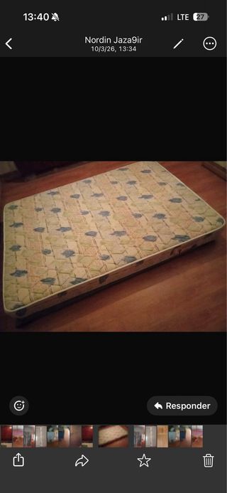 Muebles de madera, calentador y colchón