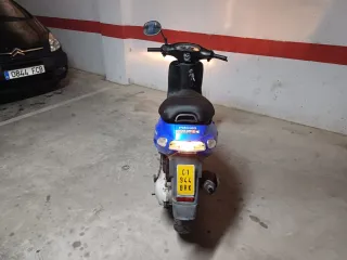 Piaggio 49cc Scooter Azul