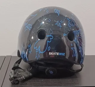 Casco Skate Wiz Diseño Espacial