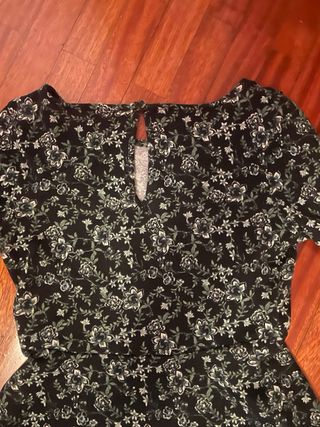 Vestido negro estampado floral