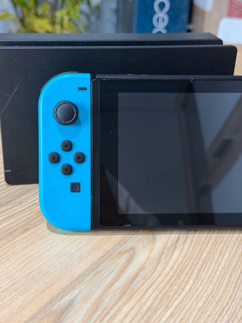 Nintendo Switch V2 (Batería Mejorada) + Accesorios afbeelding 4