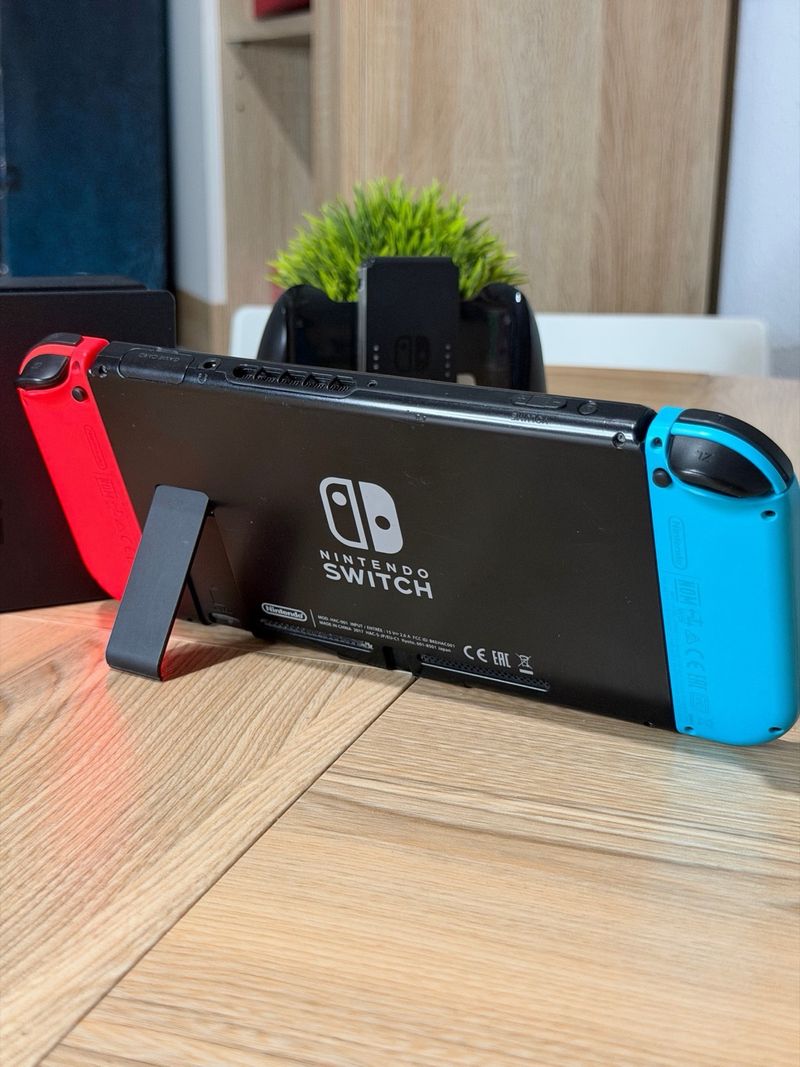 Nintendo Switch V2 (Batería Mejorada) + Accesorios afbeelding 8