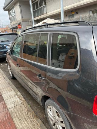 Volkswagen Touran 2011