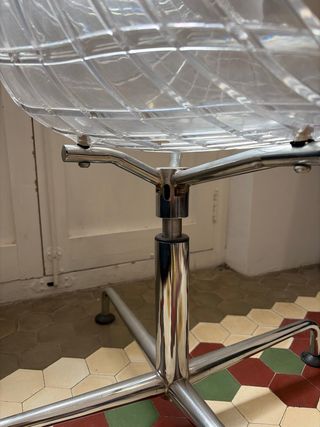 Silla de metacrilato transparente