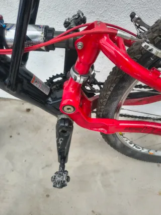 Bicicleta MTB Cannondale Super V600