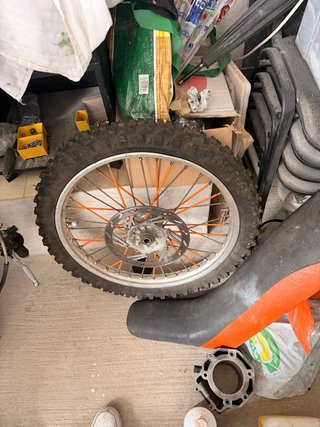 Rueda delatera KTM LC4