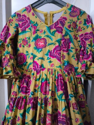 Vestido flamenco amarillo mostaza con flores