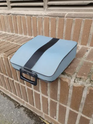 Máquina de escribir Olivetti Lettera 32 verde