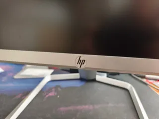 Monitor HP 22fw Plata