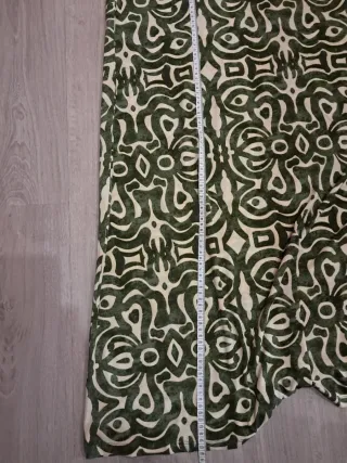 Vestido largo estampado verde y beige.