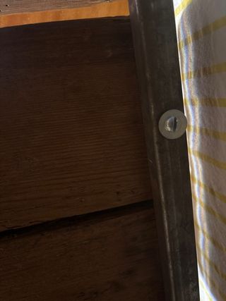 Tavolo in legno massello con superficie in vetro