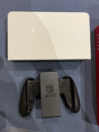 Nintendo Switch OLED Bianca e Nera