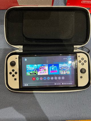 Nintendo Switch OLED Bianca e Nera