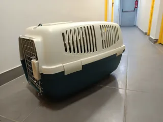 Transportín perro/gato rígido en buen estado