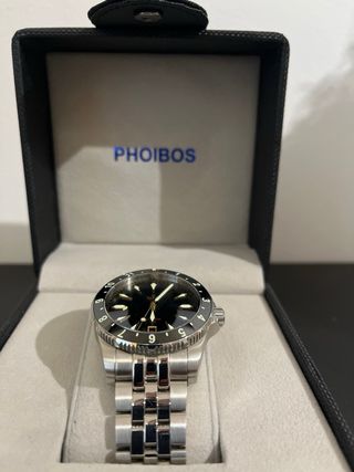 Reloj Automático Phoibos Negro y Plateado